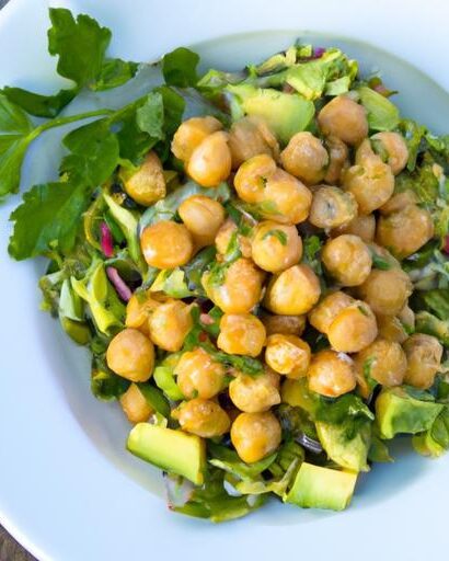 Creamy Avocado Chickpea Salad: A Nutrient-Packed Delight