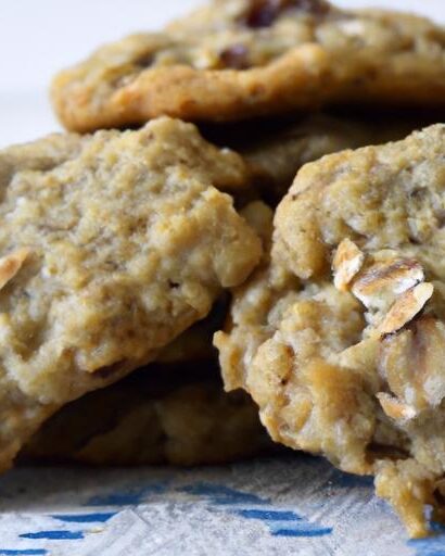 Wholesome Vegan Oatmeal Cookies: Nutritious & Delicious!