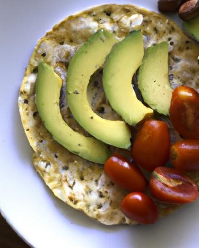 Fresh & Flavorful: Rice Cake with Avocado and Cherry Tomatoes