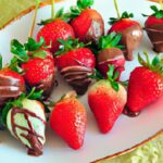 Irresistible Chocolate-Dipped Strawberries: A Sweet Delight Guide