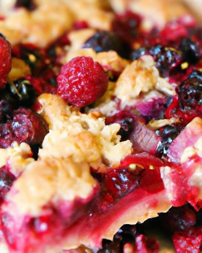 Tangy Delight: How to Make Perfect Mixed Berry Crumble Bars