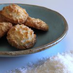 Deliciously Chewy Coconut Macaroons: Easy Recipe Guide